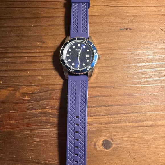 Bulova Men’s Blue Watch Dive Water Resistant Battery Quartz Movement - Picture 5 of 6